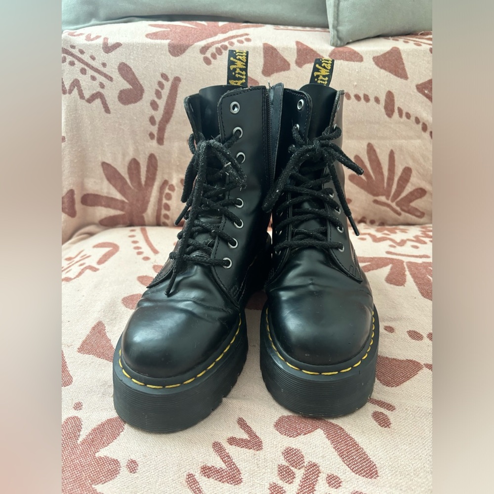 Dr. Martens Jadon Platform